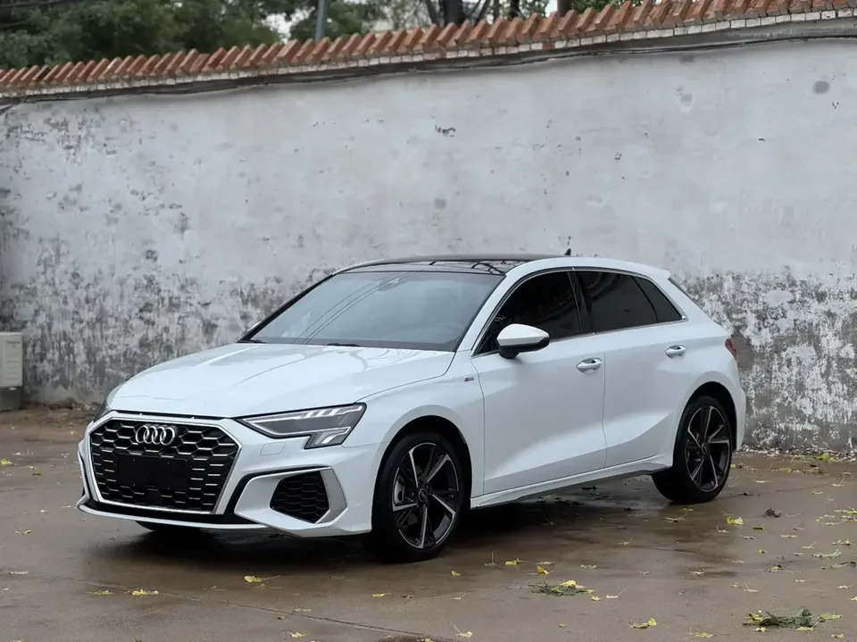 Audi A3 Audi A3 2022 Sportback 35 TFSI Stylish and sporty 2022 — photo 1, buy with delivery to Moscow