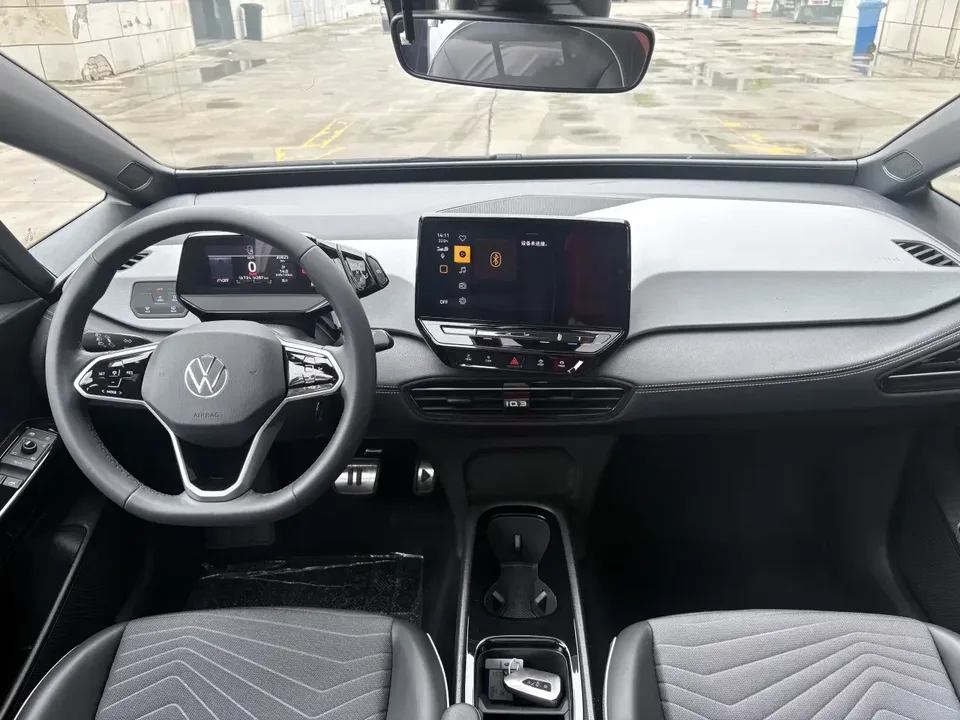 Volkswagen ID.3 Volkswagen ID.3 2024 Outstanding Edition 2024 — thumbnail 5