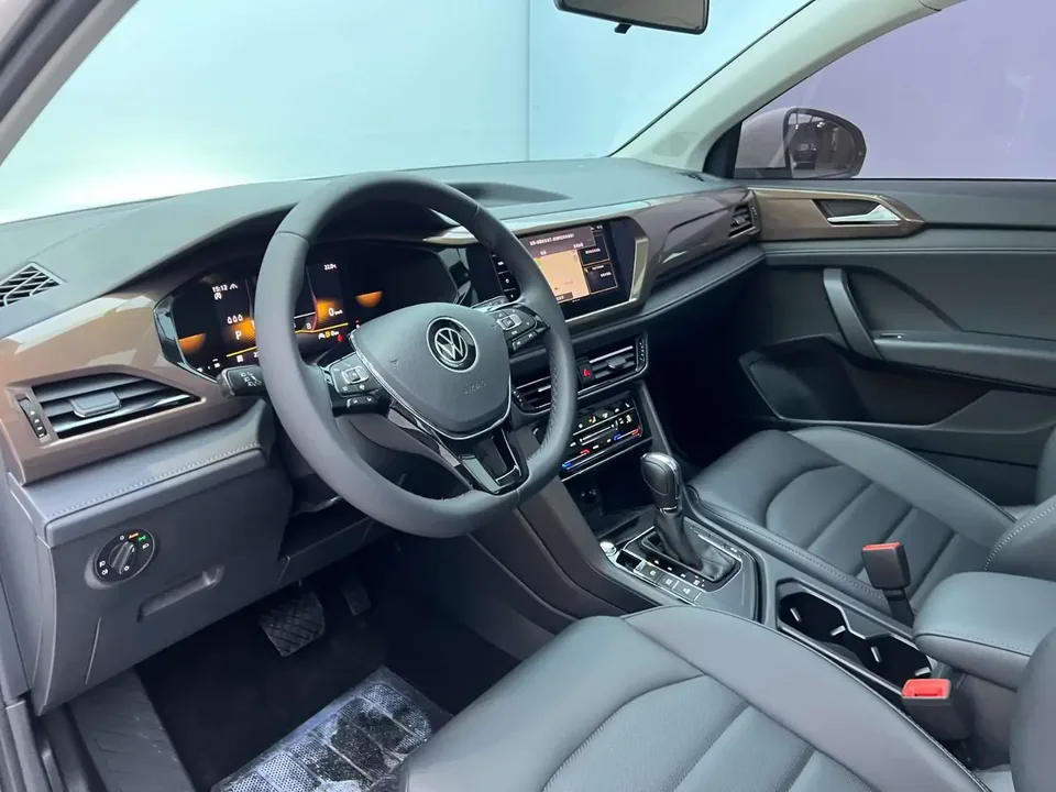 Volkswagen Tharu tuyue 2022 280TSI 2WD Deluxe Edition 2022 — thumbnail 5