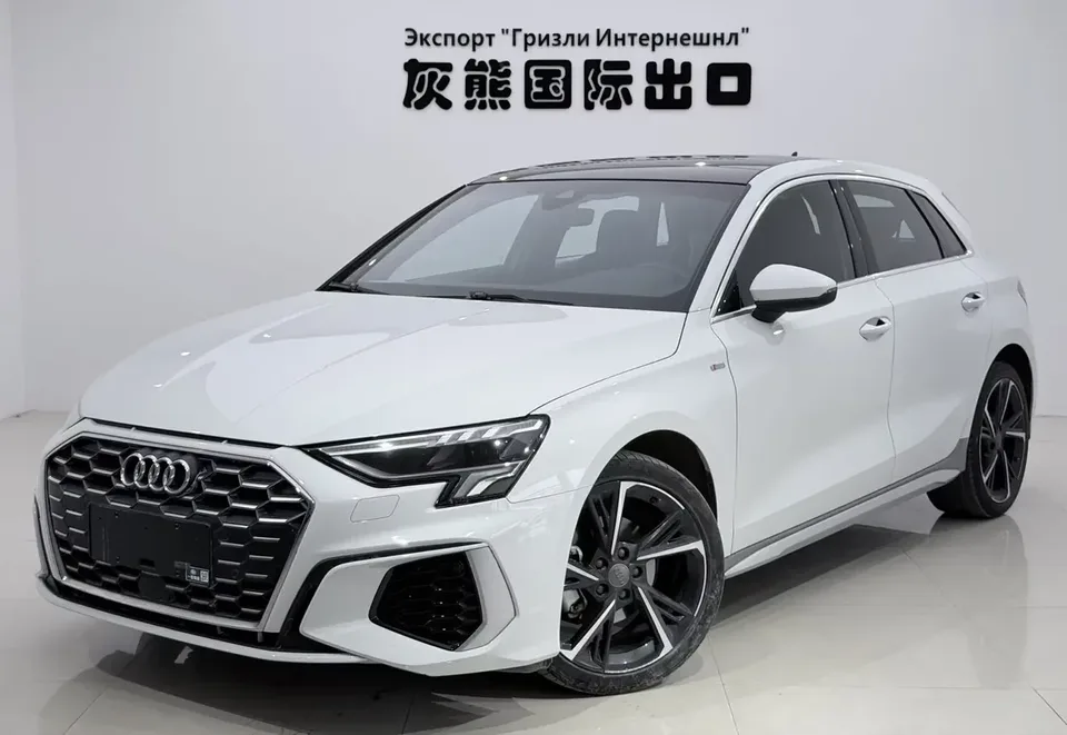 Audi A3 Audi A3 2021 Sportback 35 TFSI Stylish and sporty 2022 — photo 1, buy with delivery to Moscow