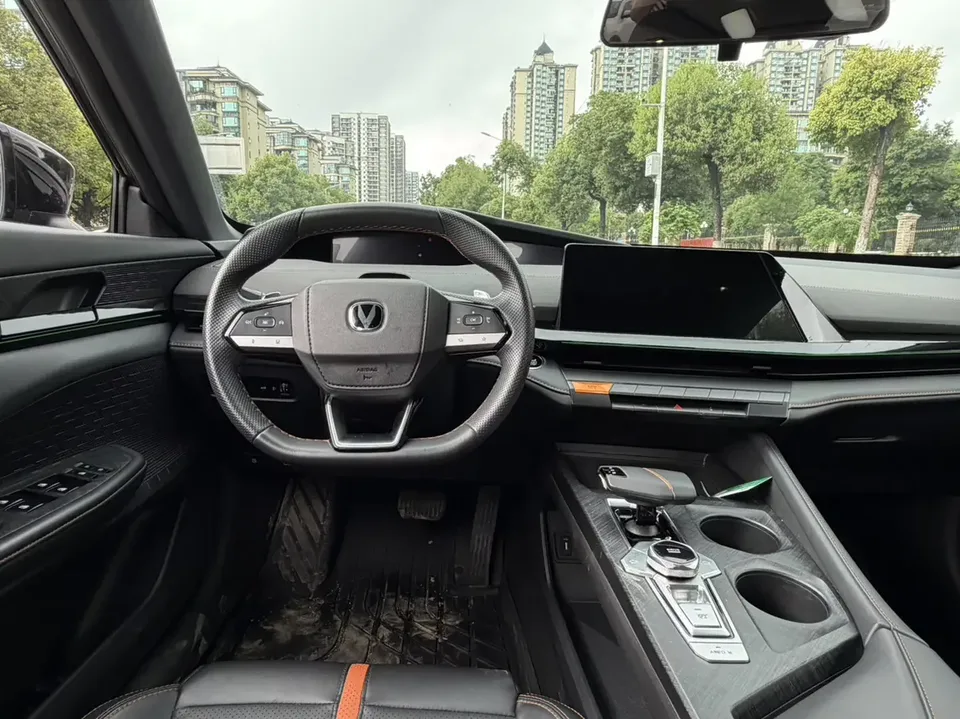 Changan UNI-V Changan UNI-V 2024 1.5T Premium 2024 — thumbnail 5