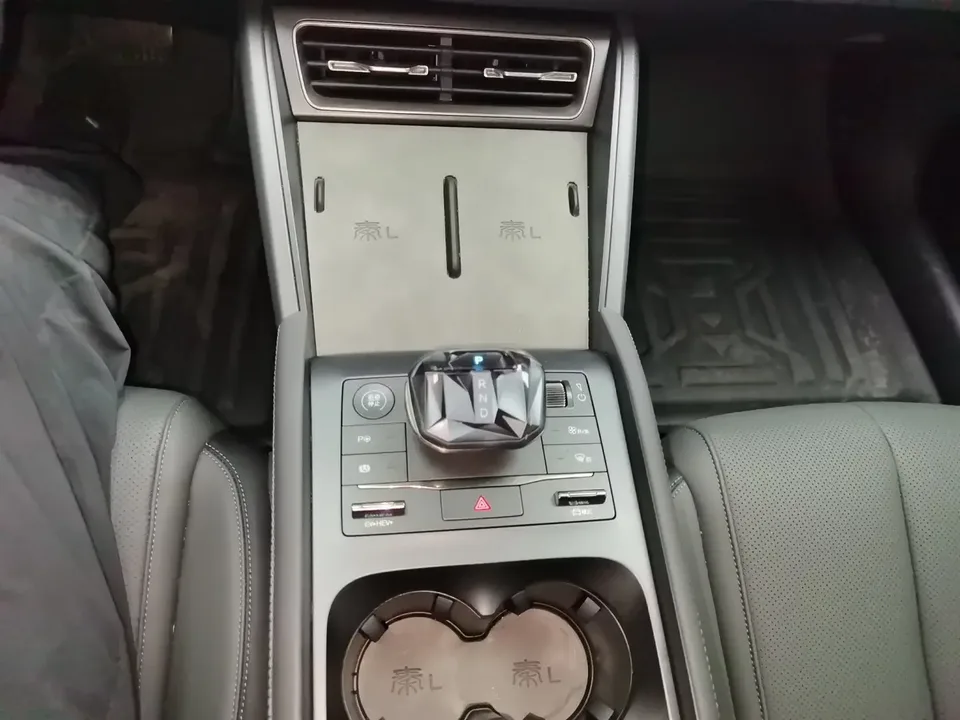 BYD Qin L DM Qin L DM 2025 Intelligent Driving Edition DM-i 80KM Leading Edition 2025 — thumbnail 4