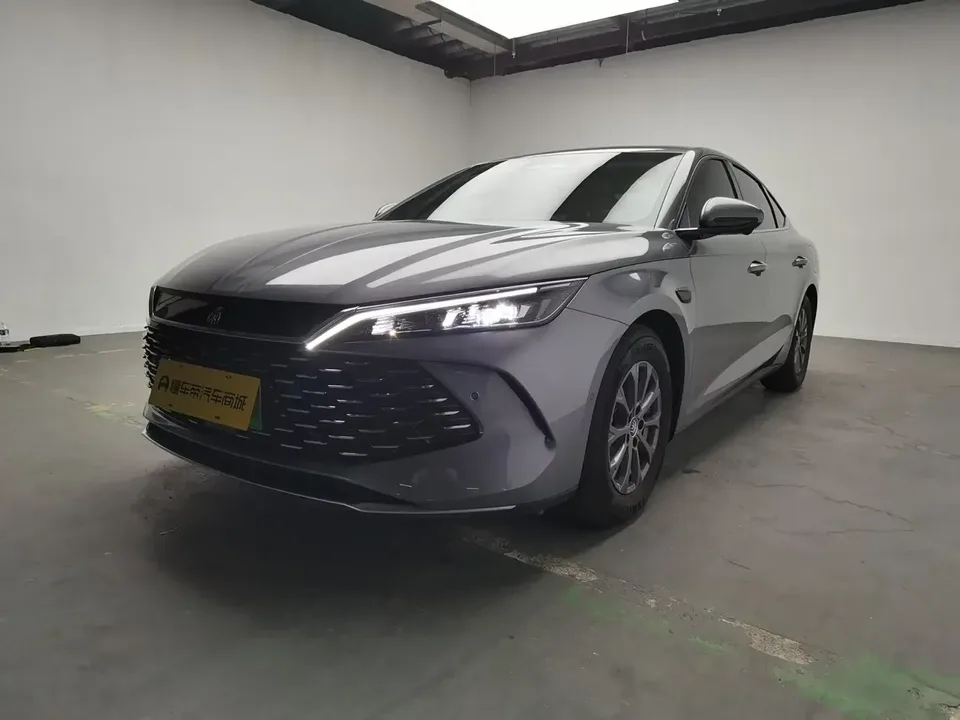 BYD Qin L DM Qin L DM 2025 Intelligent Driving Edition DM-i 80KM Leading Edition 2025 — photo 1, buy with delivery to Moscow