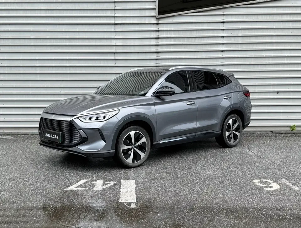 BYD Song PLUS DM Song PLUS DM 2021 DM-i 51KM 2WD Premium 2022 — photo 1, buy with delivery to Moscow