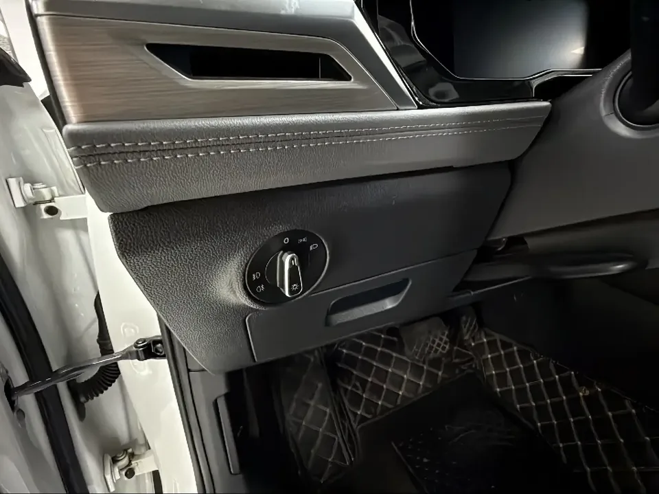 Volkswagen Sagitar Sagitar 2022 280TSI DSG Beyond Edition 2022 — thumbnail 4