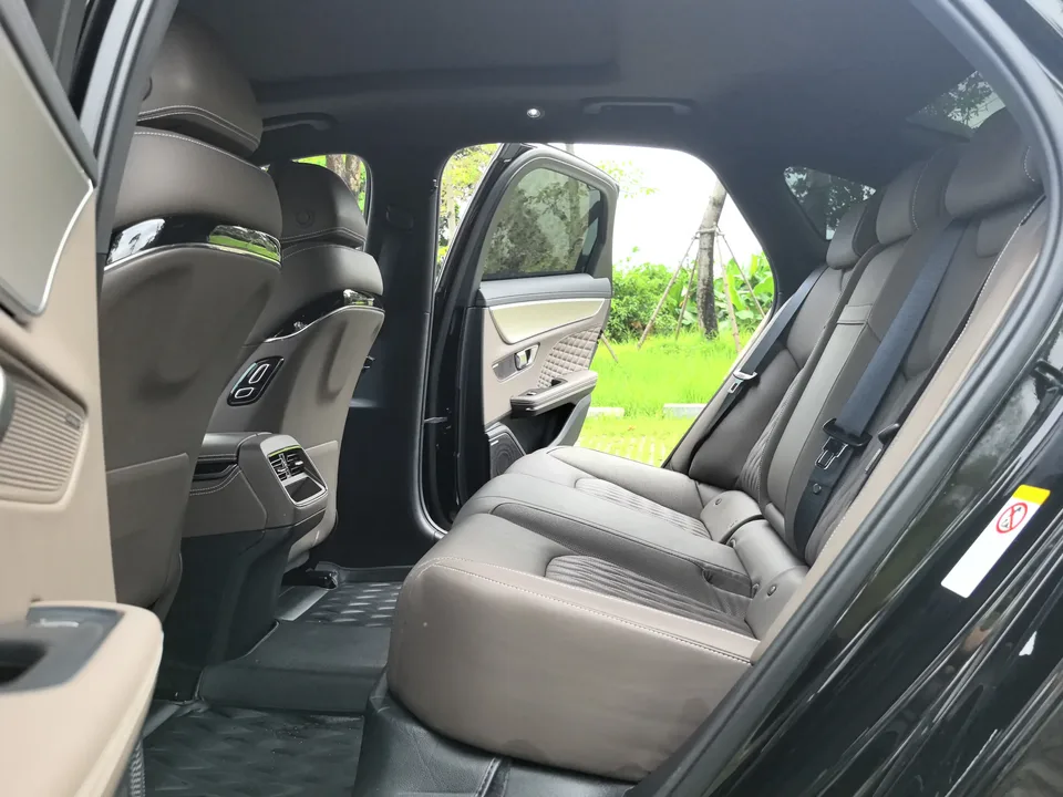 BYD Han DM Chinese DM 2022 DM-i 121KM Premium 2022 — thumbnail 5