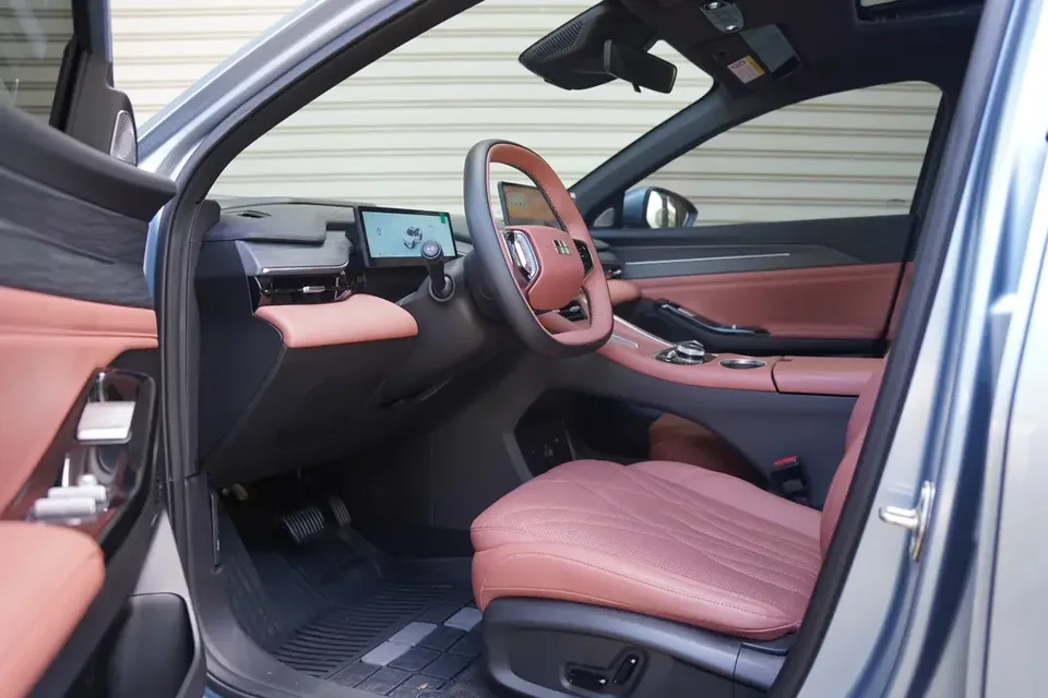 Geely Galaxy L6 Galaxy L6 2025 1.5 EM-i DHT 140KM Starship Edition 2025 — thumbnail 5