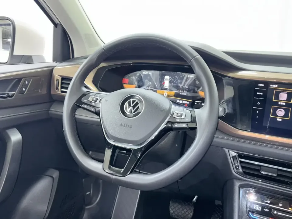 Volkswagen Tharu tuyue 2022 280TSI 2WD Deluxe Edition 2022 — thumbnail 4