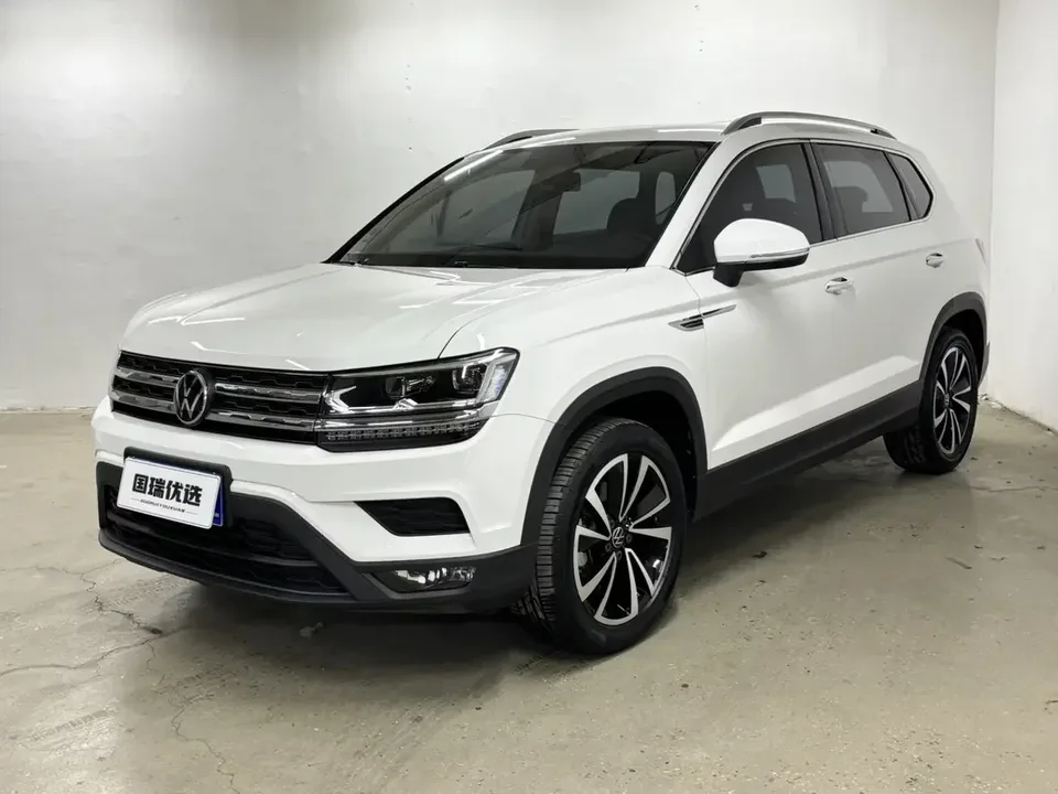 Volkswagen Tharu tuyue 2022 280TSI 2WD Deluxe Edition 2022 — photo 1, buy with delivery to Moscow