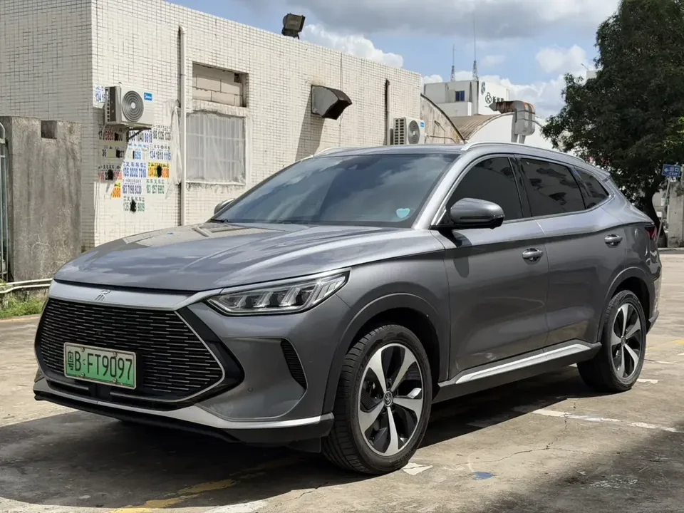 BYD Song PLUS DM Song PLUS DM 2021 DM-i 110KM 2WD Flagship 2022 — photo 1, buy with delivery to Moscow