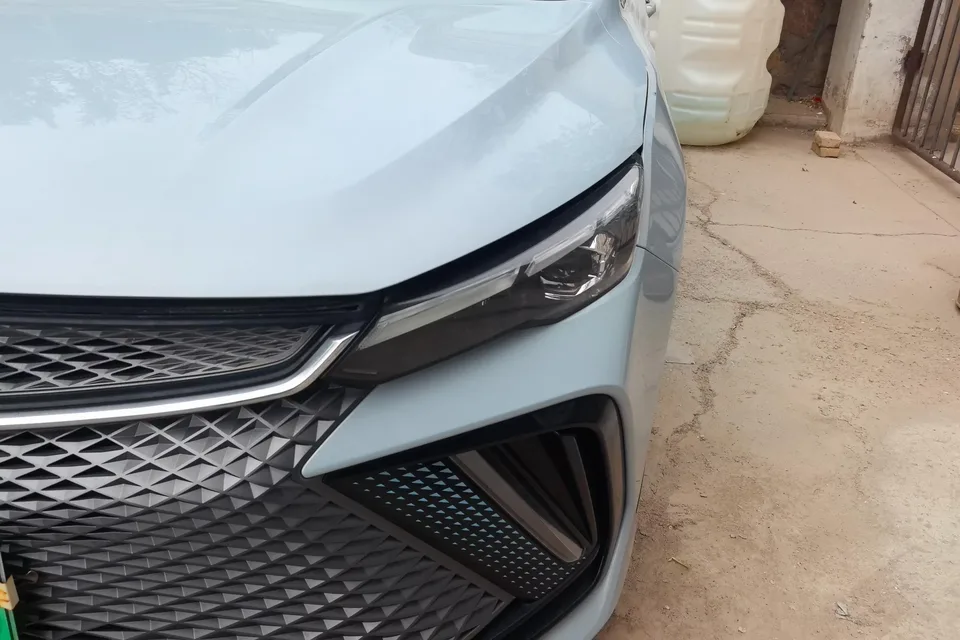 Geely Emgrand L HiP Emgrand L HiP 2022 1.5TD-DHT Pro 100KM Super Net 2022 — миниатюра 2