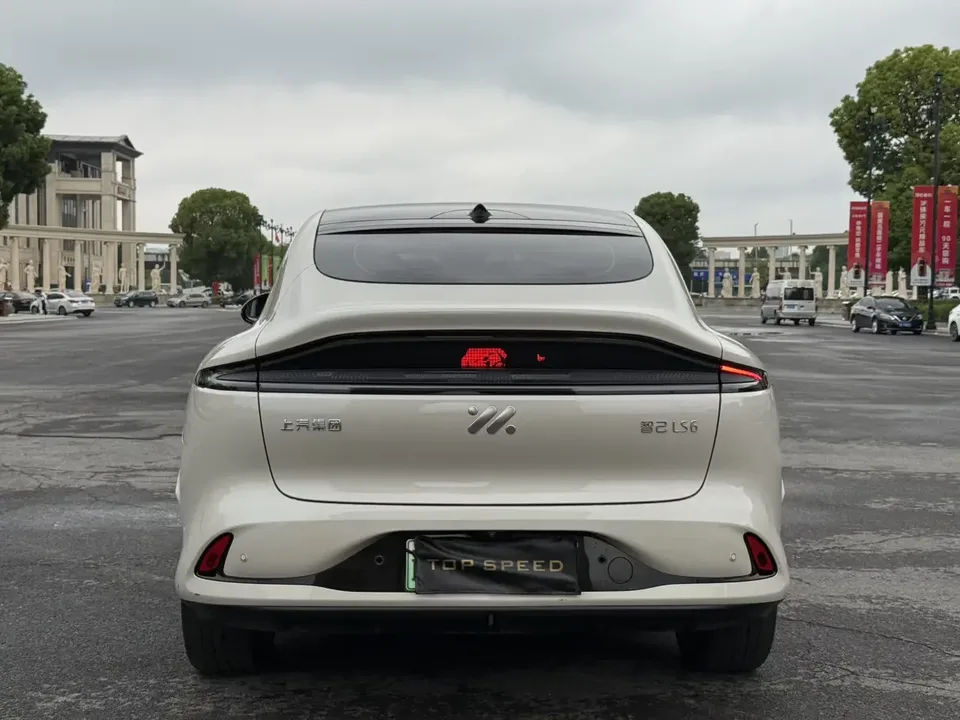 IM Motors LS6 Zhiji LS6 2025 Lizard Smart Driving Edition 2024 — thumbnail 2