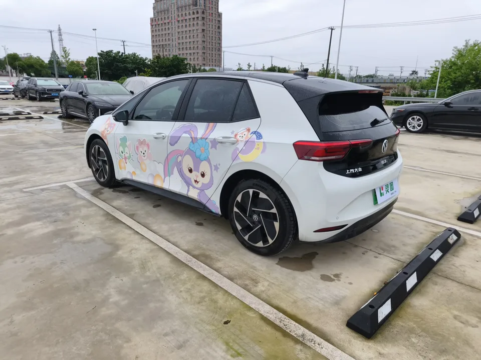 Volkswagen ID.3 Volkswagen ID.3 2024 Outstanding Edition 2024 — миниатюра 2