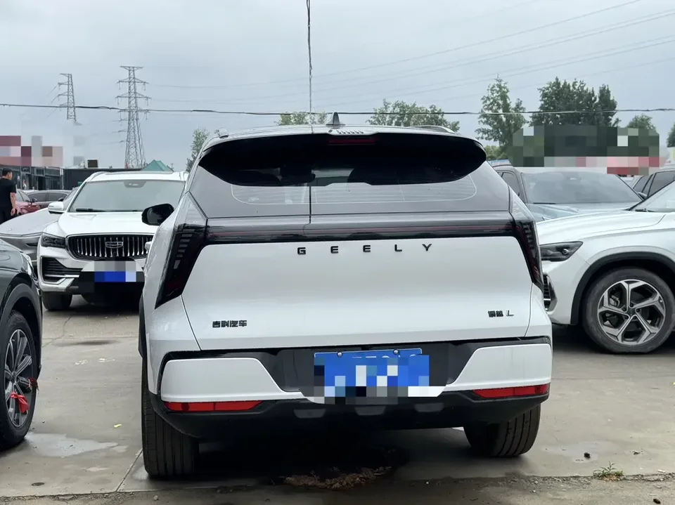 Geely Atlas L Boyue L 2025 The fourth generation 1.5TD DCT Jinxiu 2025 — миниатюра 2