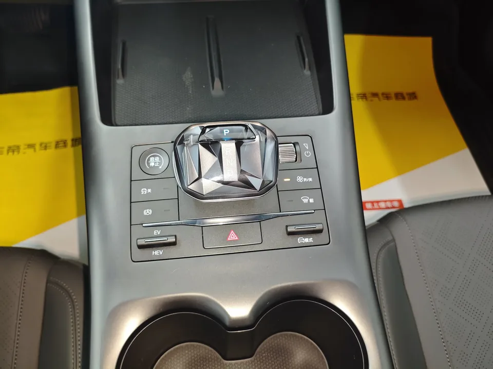 BYD Qin PLUS DM Qin PLUS DM 2025 DM-i 55KM Intelligent Driving Edition Leading Edition 2025 — thumbnail 4
