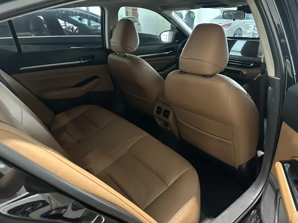 Nissan Altima Sound of nature 2022 2.0L XL-TLS Enjoy Edition 2023 — thumbnail 5