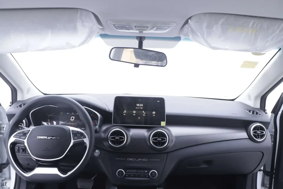 BAIC Beijing EU5 Beijing EU5 2025 Hongtu Standard Edition 2025 — миниатюра 4
