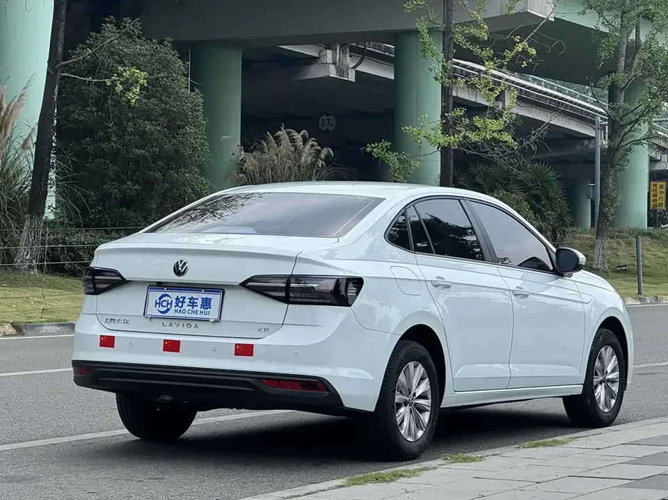 Volkswagen Lavida Lavida 2025 New 1.5L Outstanding New Elegant Edition 2026 — миниатюра 2