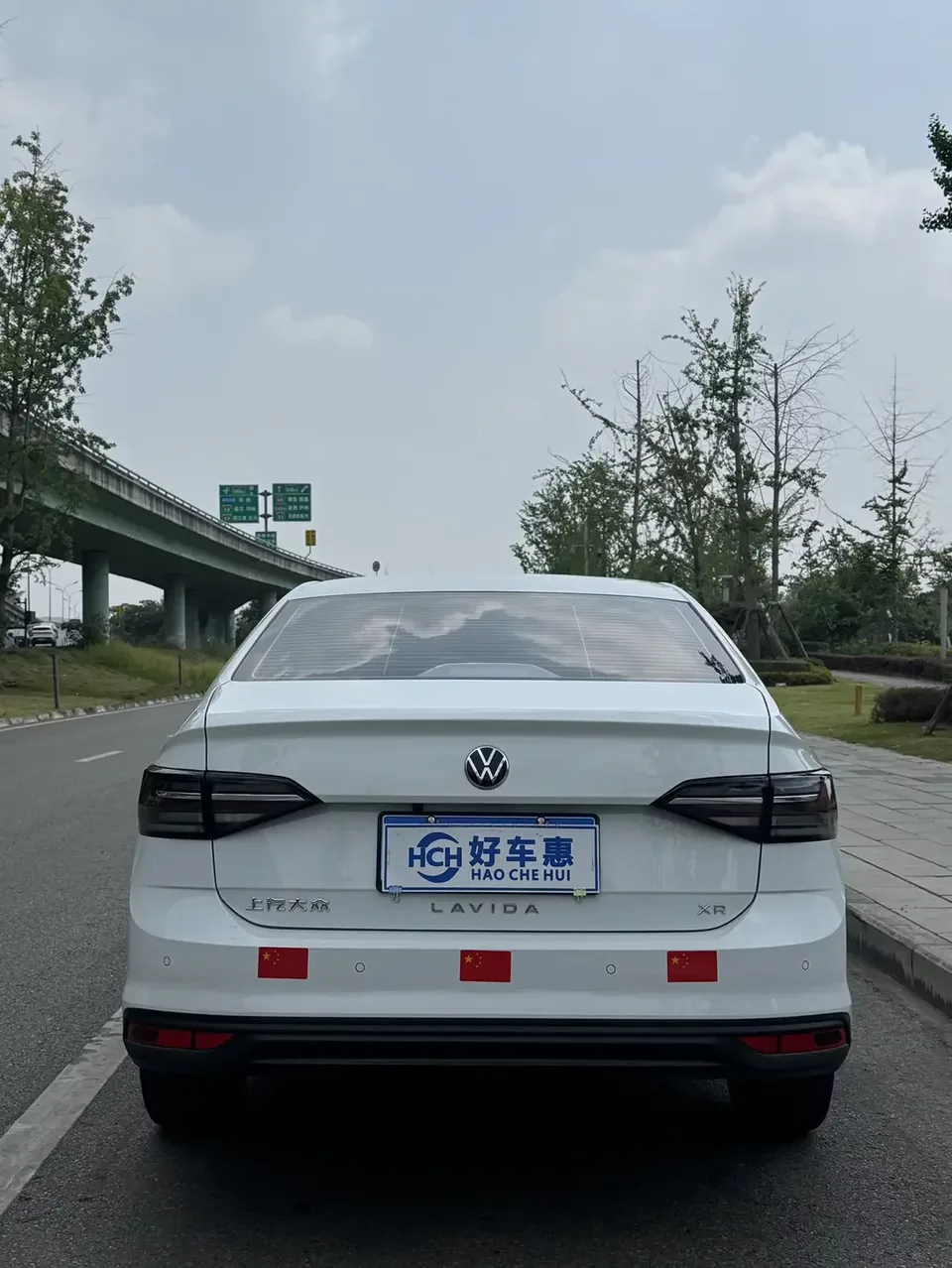 Volkswagen Lavida Lavida 2025 New 1.5L Outstanding New Elegant Edition 2026 — миниатюра 4