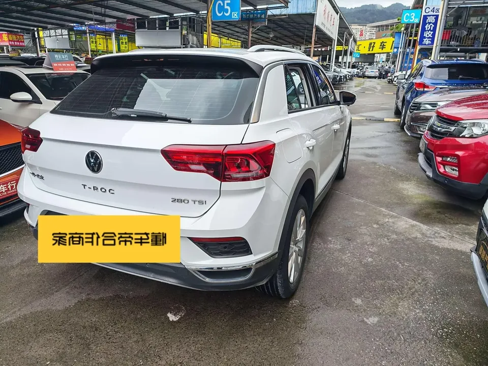 Volkswagen T-Roc TANG 2022 280TSI DSG 2WD Elite PLUS 2022 — thumbnail 2