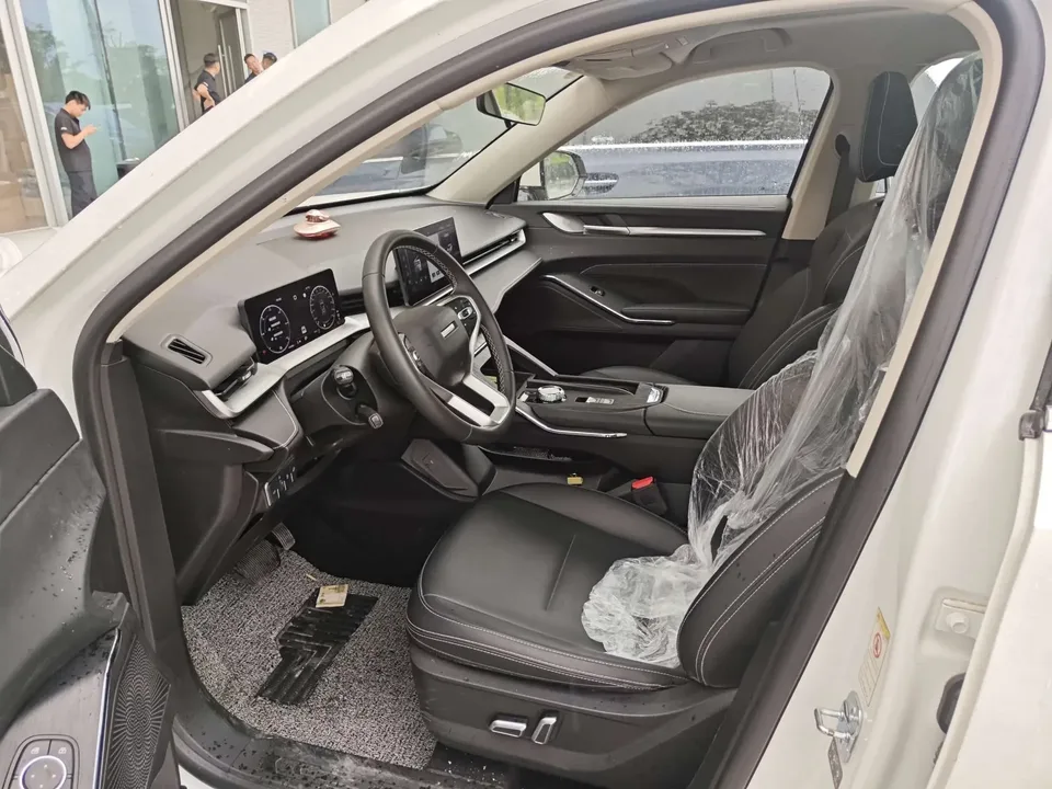 Haval H6 PHEV Haval H6 PHEV 2022 1.5T DHT-PHEV 110km Joy Edition 2023 — thumbnail 3