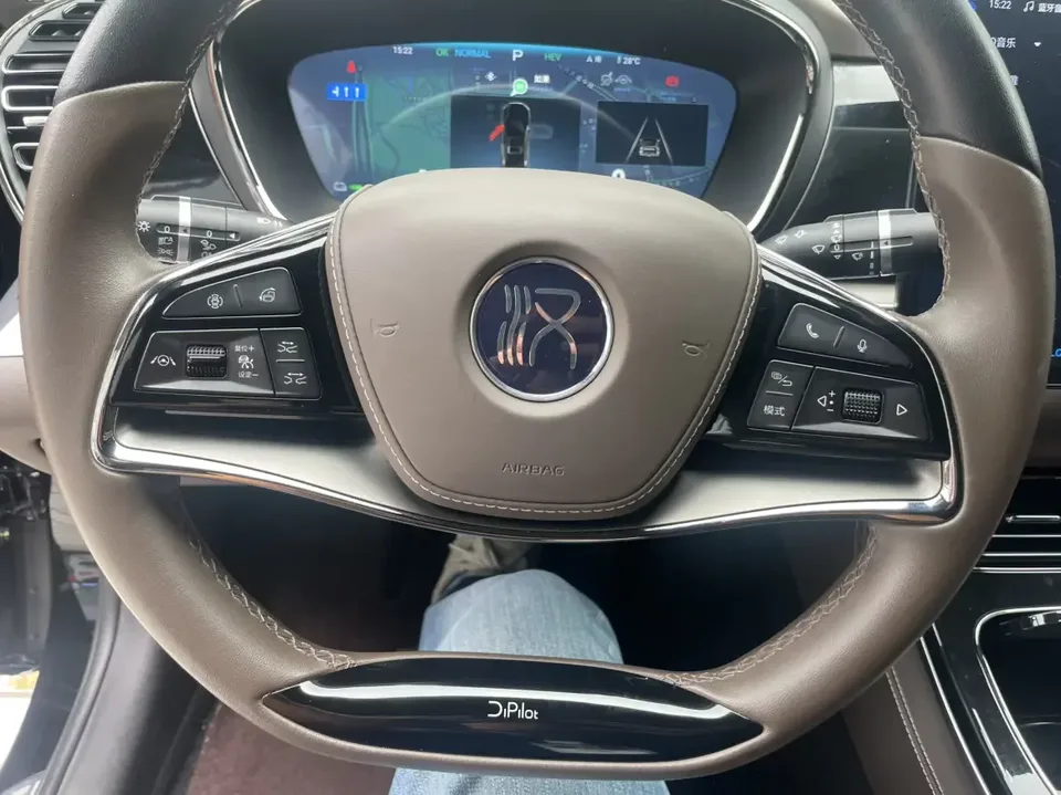 BYD Han DM Chinese DM 2024 DM-i Honor Edition 121KM Elite 2024 — thumbnail 3