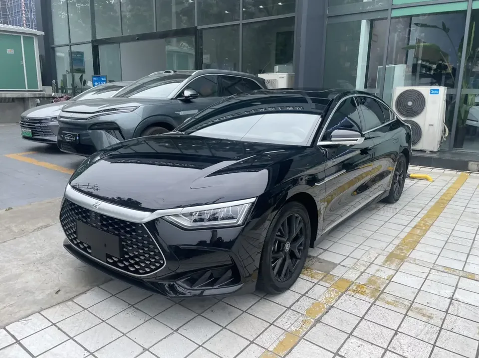 BYD Han DM Chinese DM 2024 DM-i Honor Edition 121KM Elite 2024 — photo 1, buy with delivery to Moscow