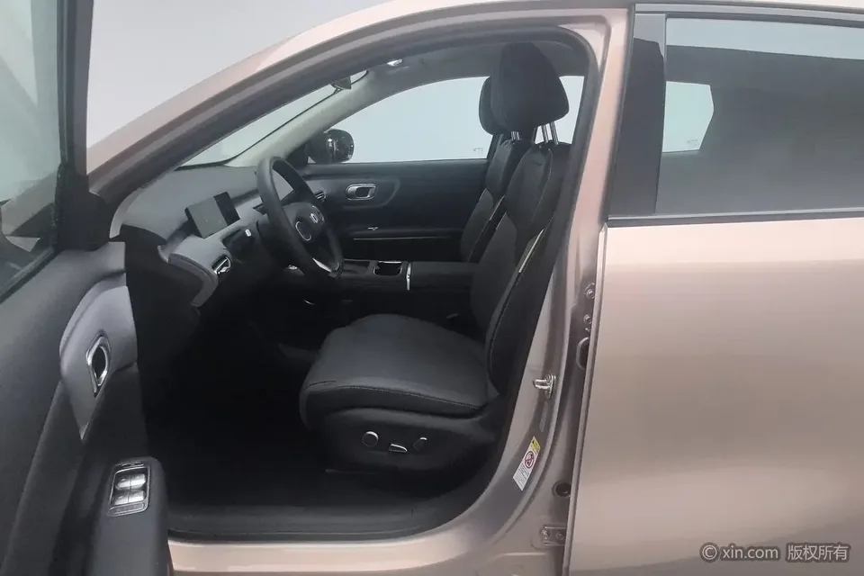 Changan Qiyuan Q05 Changan Qiyuan Q05 2026 405 Max 2026 — thumbnail 5