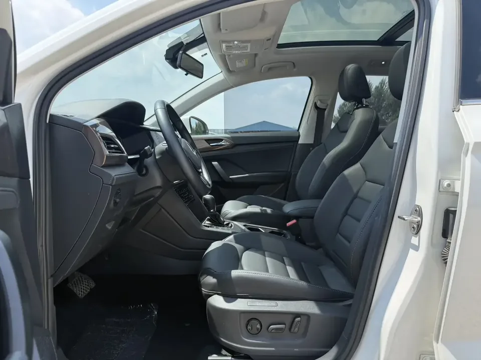 Volkswagen Tharu tuyue 2022 280TSI 2WD Deluxe Edition 2022 — thumbnail 5