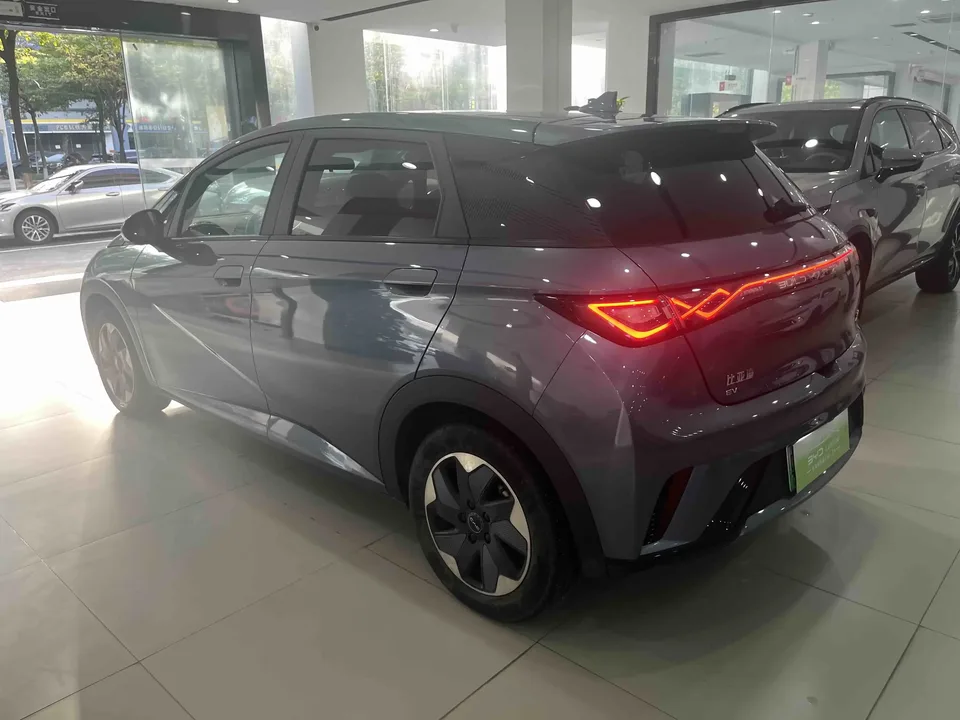 BYD Dolphin dolphin 2025 420KM Fashion Edition 2024 — thumbnail 4