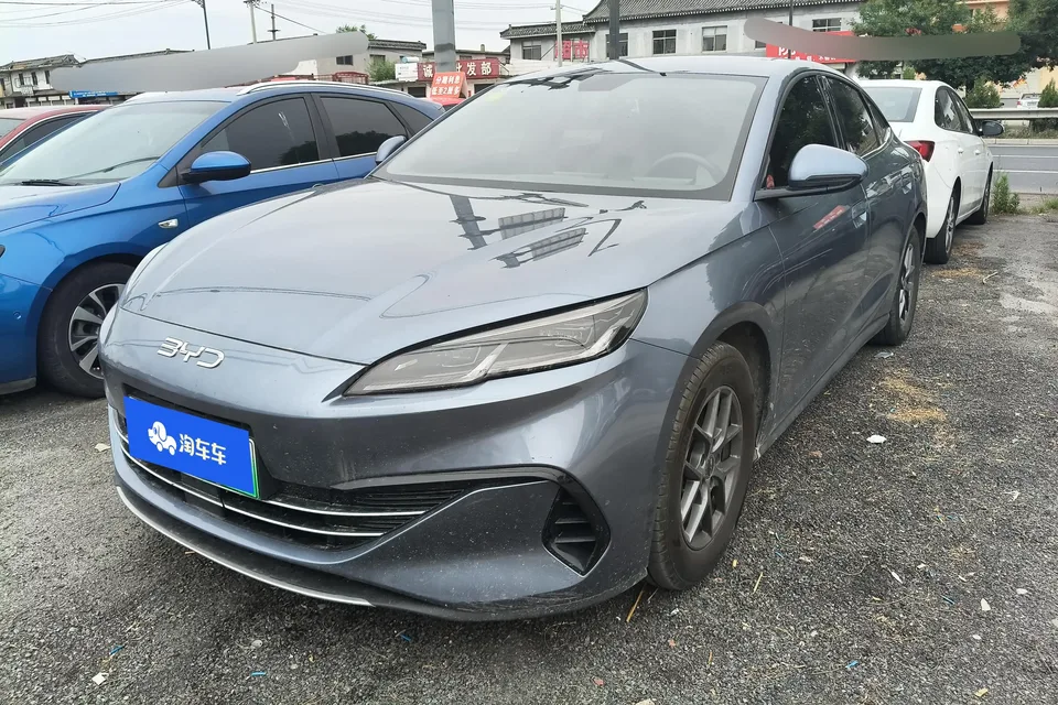 BYD Seal 06DM Seal 06DM 2024 DM-i 80KM Deluxe 2025 — photo 1, buy with delivery to Moscow