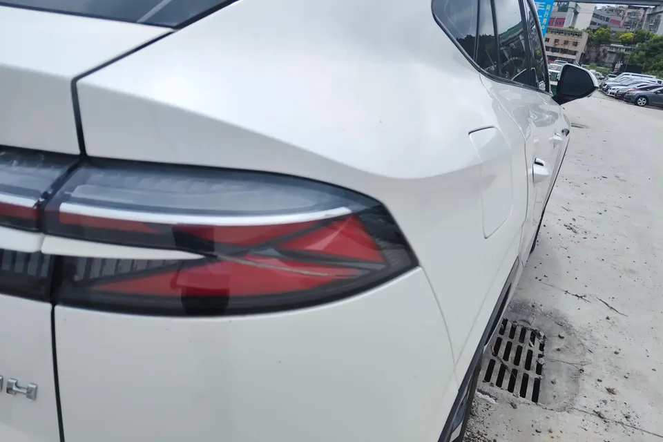 Roewe D5X DMH Roewe D5X DMH 2024 135 Technology Edition 2024 — thumbnail 3