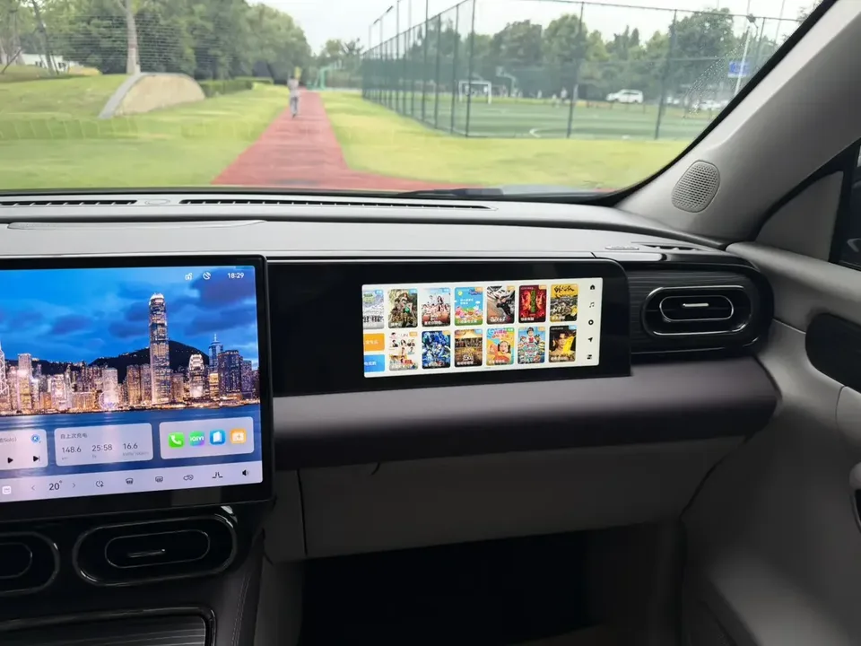 Leapmotor Zero running C11 Zero running C11 2024 Pure Electric 580 Premium Edition 2025 — миниатюра 4