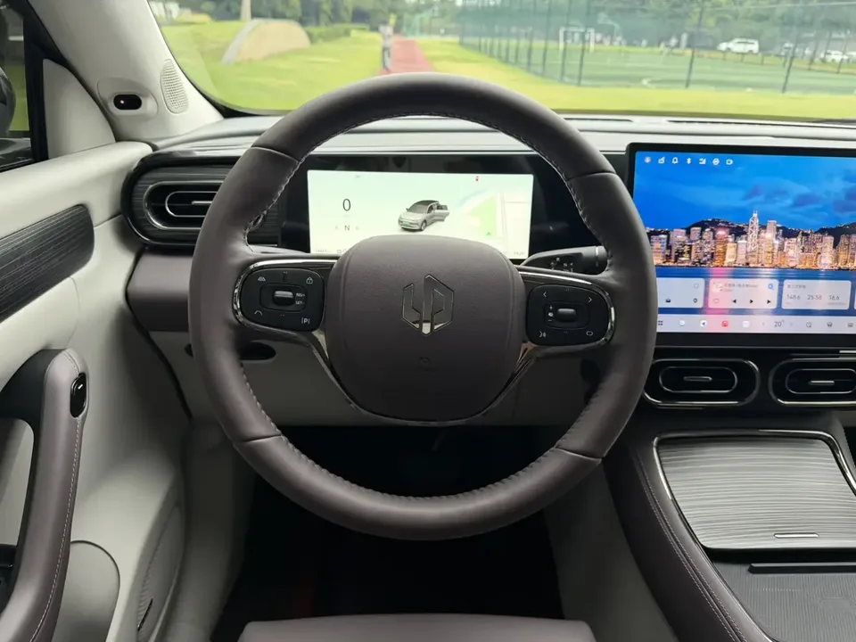 Leapmotor Zero running C11 Zero running C11 2024 Pure Electric 580 Premium Edition 2025 — миниатюра 5