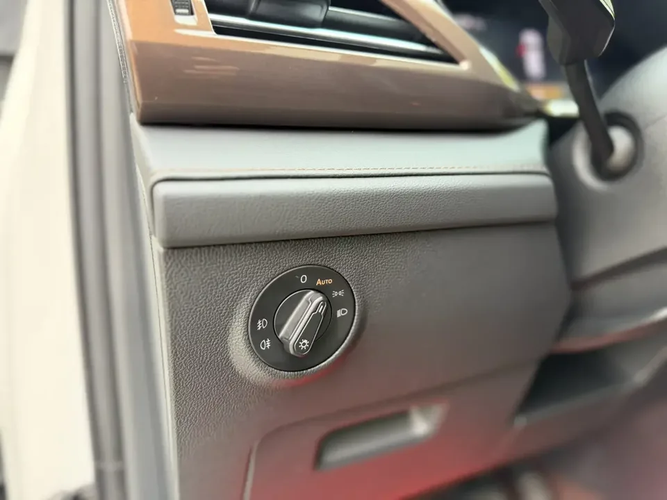 Volkswagen Tharu tuyue 2022 280TSI 2WD Deluxe Edition 2023 — thumbnail 5