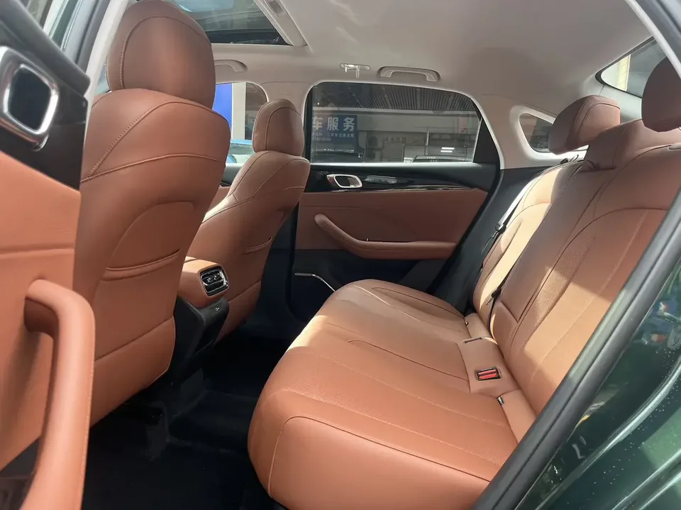 Geely Emgrand emgrand 2026 5th Generation 1.5T DCT Flagship Model 2025 — thumbnail 4