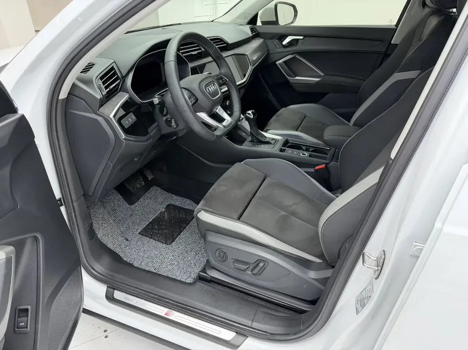 Audi Q3 Audi Q3 2021 35 TFSI Stylish Dynamic 2022 — thumbnail 3