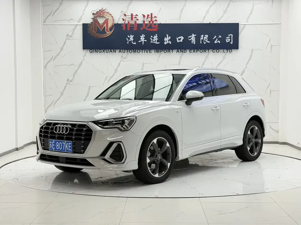 Audi Q3 Audi Q3 2021 35 TFSI Stylish Dynamic 2022 — photo 1, buy with delivery to Moscow