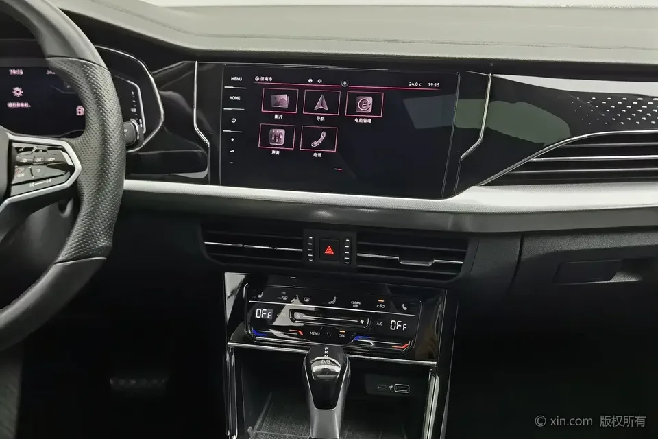 Volkswagen Passat PHEV Passat PHEV 2022 430PHEV Hybrid Luxury Edition 2024 — thumbnail 4