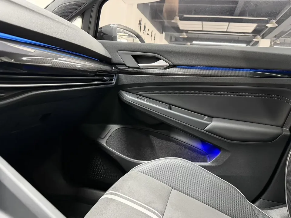 Volkswagen Golf golf 2023 280TSI DSG R-Line Lite 2023 — thumbnail 3
