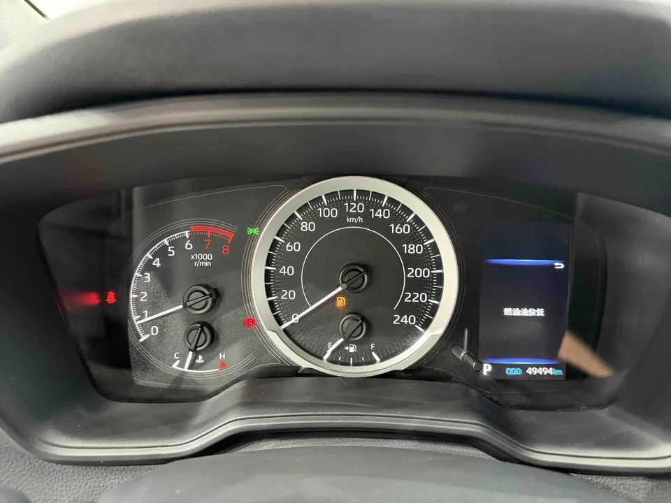 Toyota Levin Lei Ling 2022 185T CVT Sports Edition 2022 — миниатюра 5