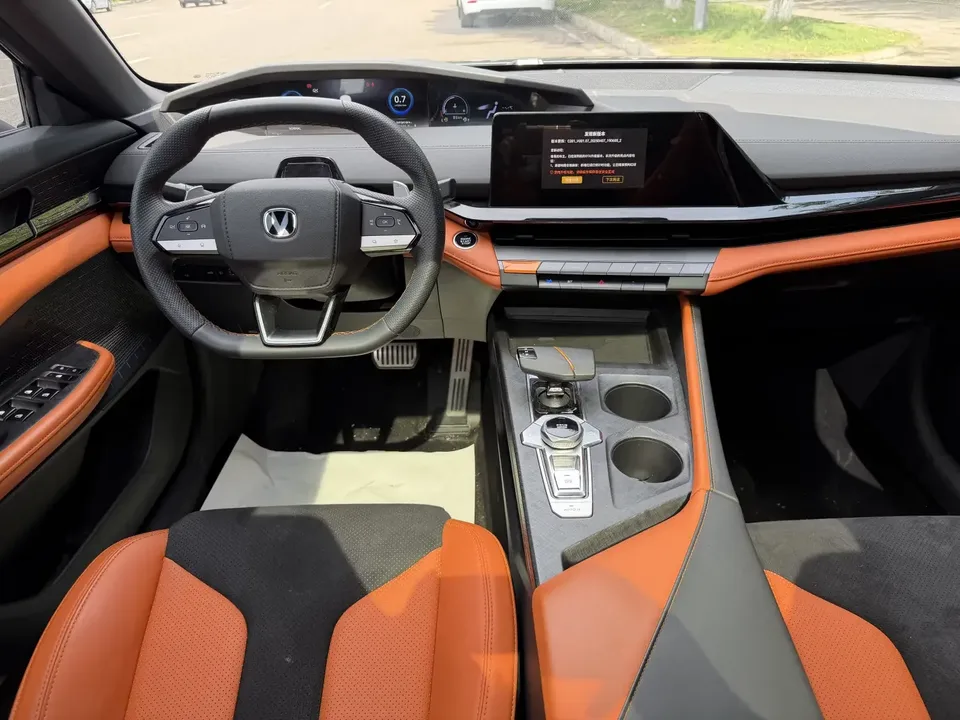 Changan UNI-V Changan UNI-V 2023 1.5T Sports Edition 2023 — thumbnail 5
