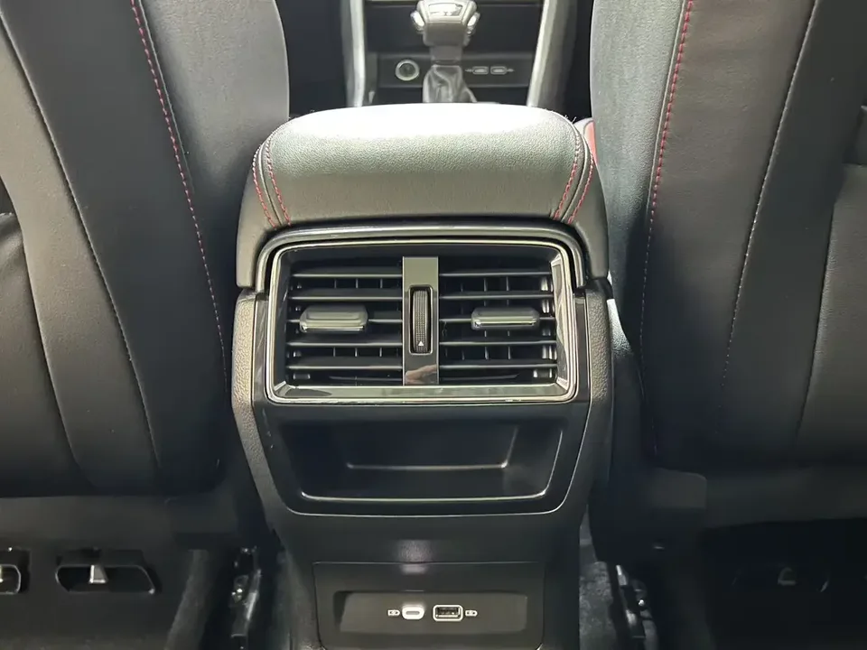 Skoda Karoq Korok 2023 TSI280 Luxury Edition 2023 — thumbnail 3