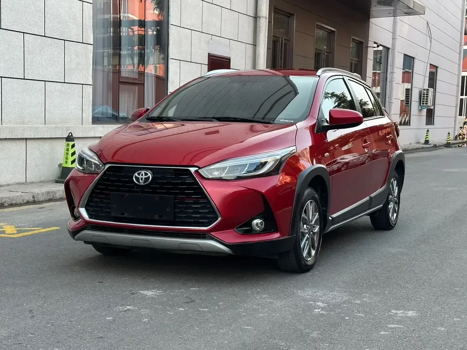 Toyota Yaris L YARiS L to dazzle 2022 X 1.5L CVTPLUS 2022 — photo 1, buy with delivery to Moscow