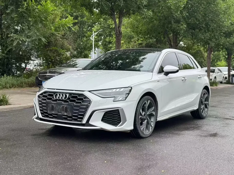 Audi A3 Audi A3 2022 Sportback 35 TFSI Luxury Sports 2022 — photo 1, buy with delivery to Moscow