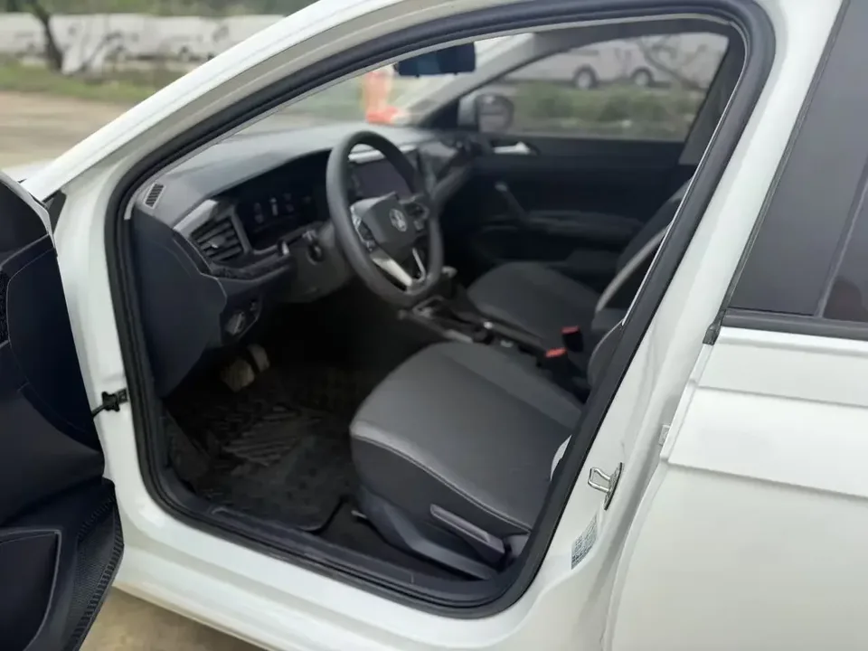 Volkswagen Lavida Lavida 2025 New 1.5L New Yi Edition 2024 — thumbnail 5