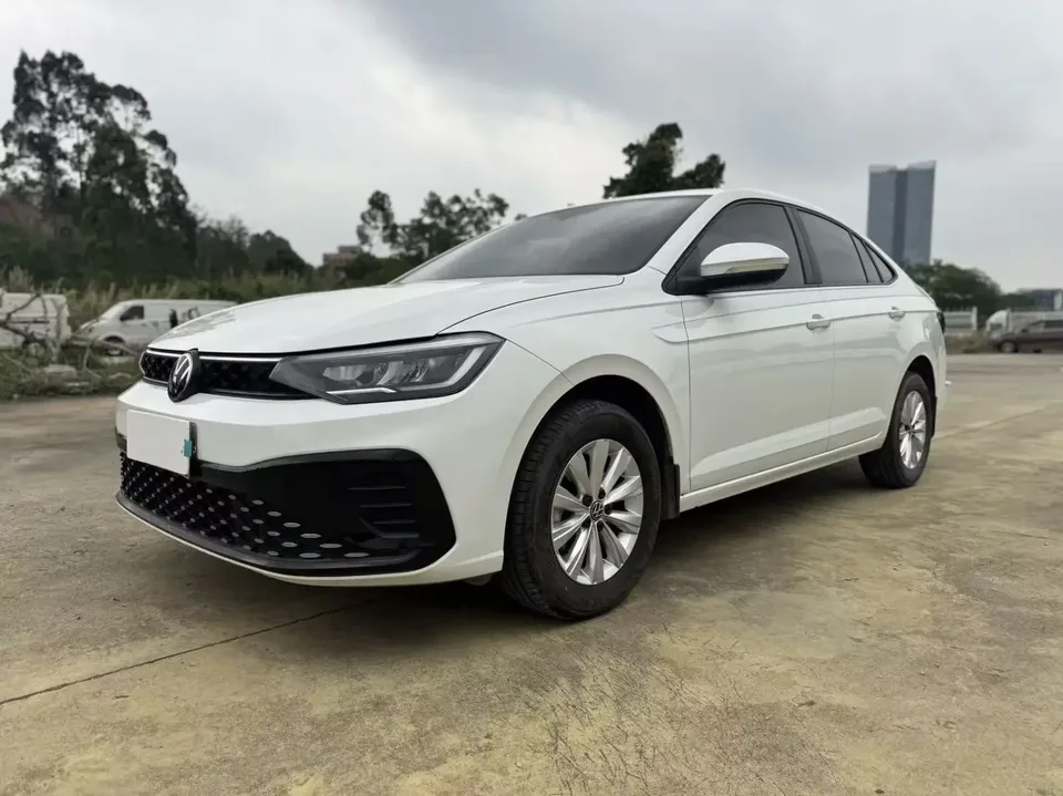 Volkswagen Lavida Lavida 2025 New 1.5L New Yi Edition 2024 — photo 1, buy with delivery to Moscow