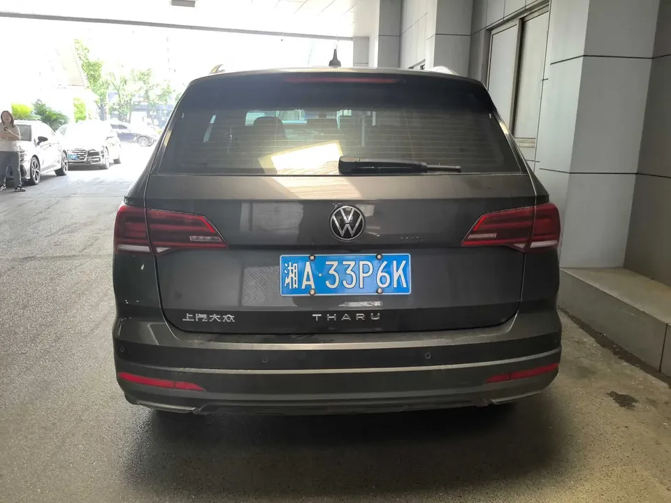 Volkswagen Tharu tuyue 2021 280TSI 2WD Deluxe Edition 2022 — thumbnail 2