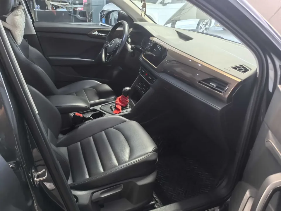 Volkswagen Tharu tuyue 2021 280TSI 2WD Deluxe Edition 2022 — thumbnail 5