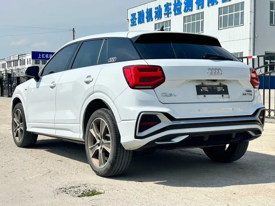 Audi Q2L Audi Q2L 2022 35 TFSI Stylish Dynamic 2022 — thumbnail 2